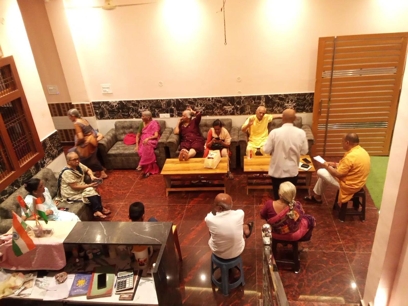 Kaka Guest House Ayodhya Exterior foto